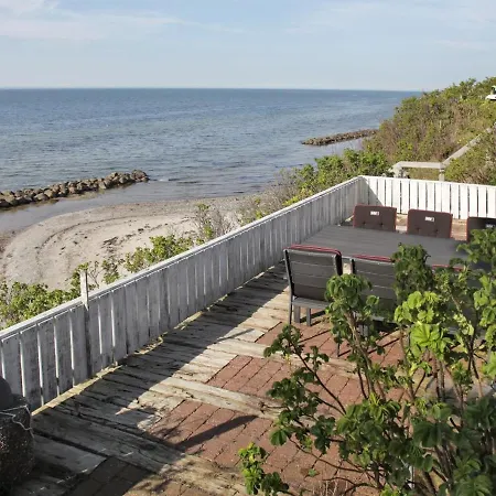 Holiday home Amia - 20m From The Sea In Funen By Interhome