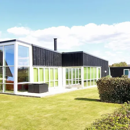 Ferienhaus Amia - 20m From The Sea By Interhome