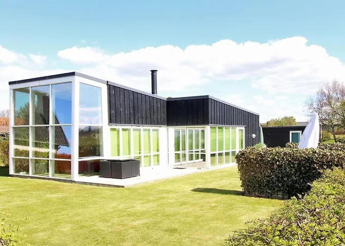 Semesterbostad Amia - 20m From The Sea By Interhome